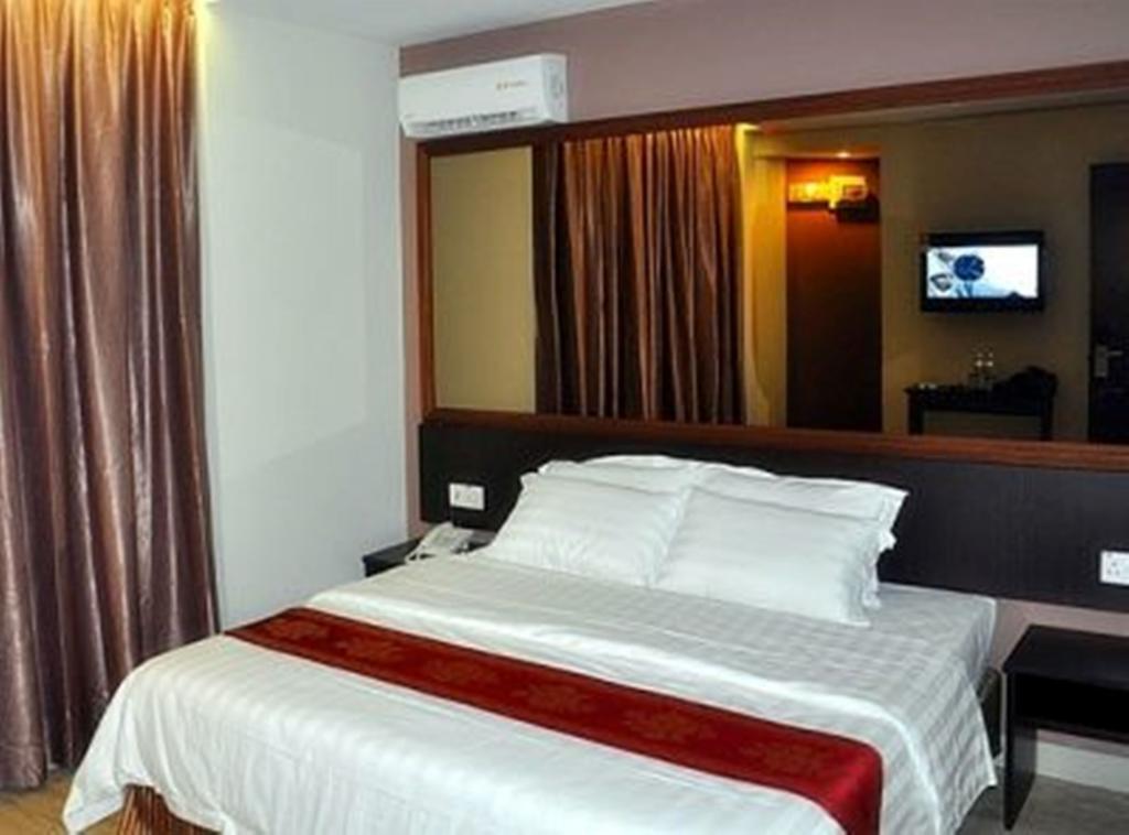 Goldenhill Hotel Kota Kinabalu Oda fotoğraf