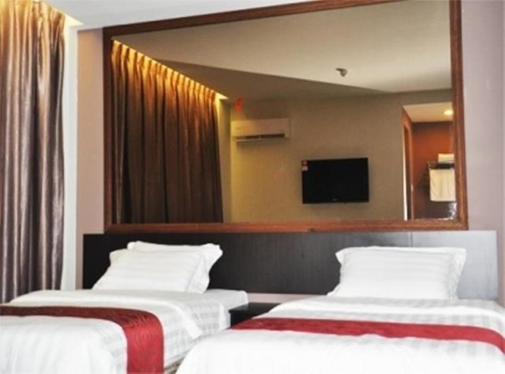 Goldenhill Hotel Kota Kinabalu Oda fotoğraf